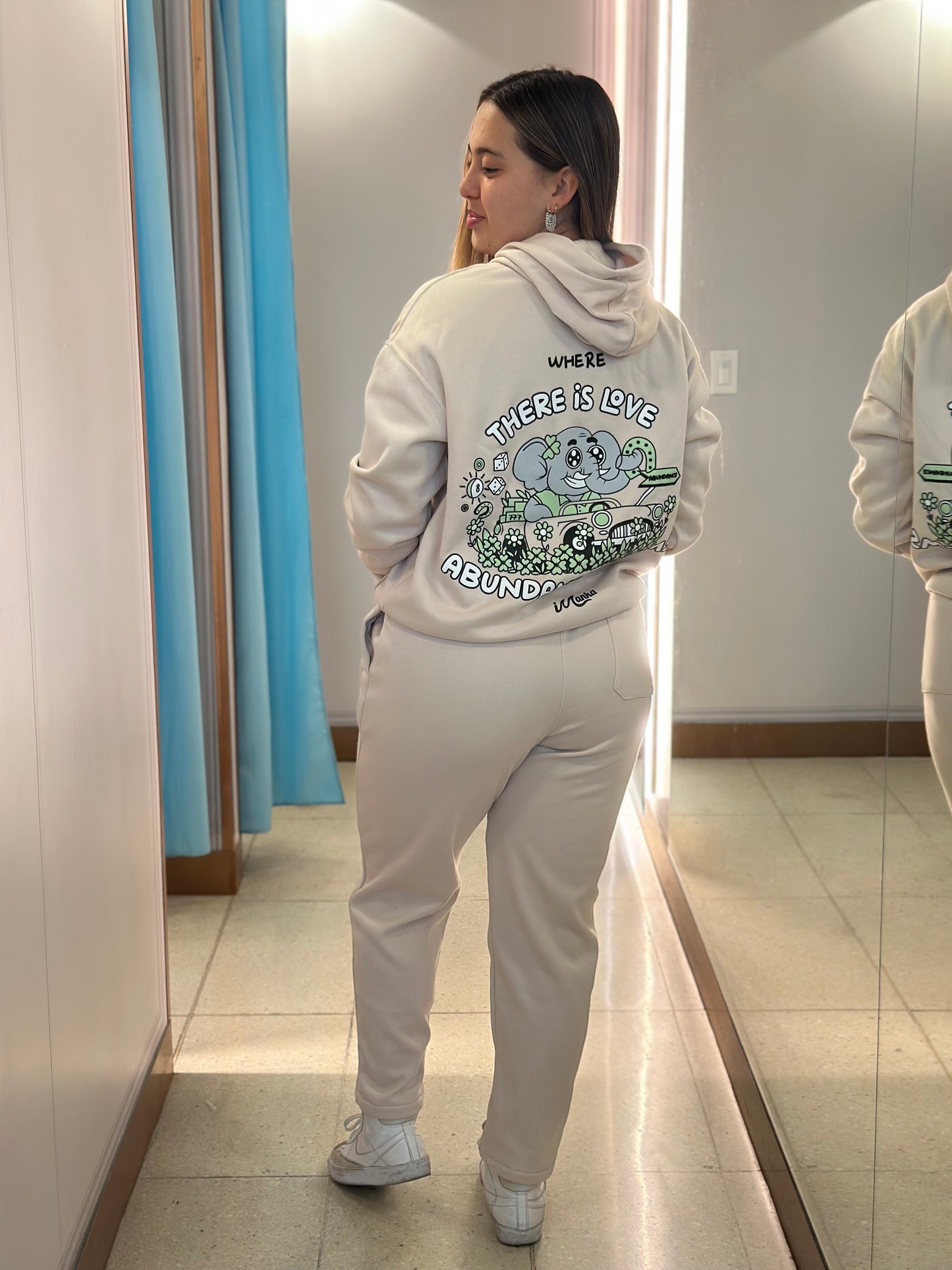 Hoodie Abundance mujer🍀
