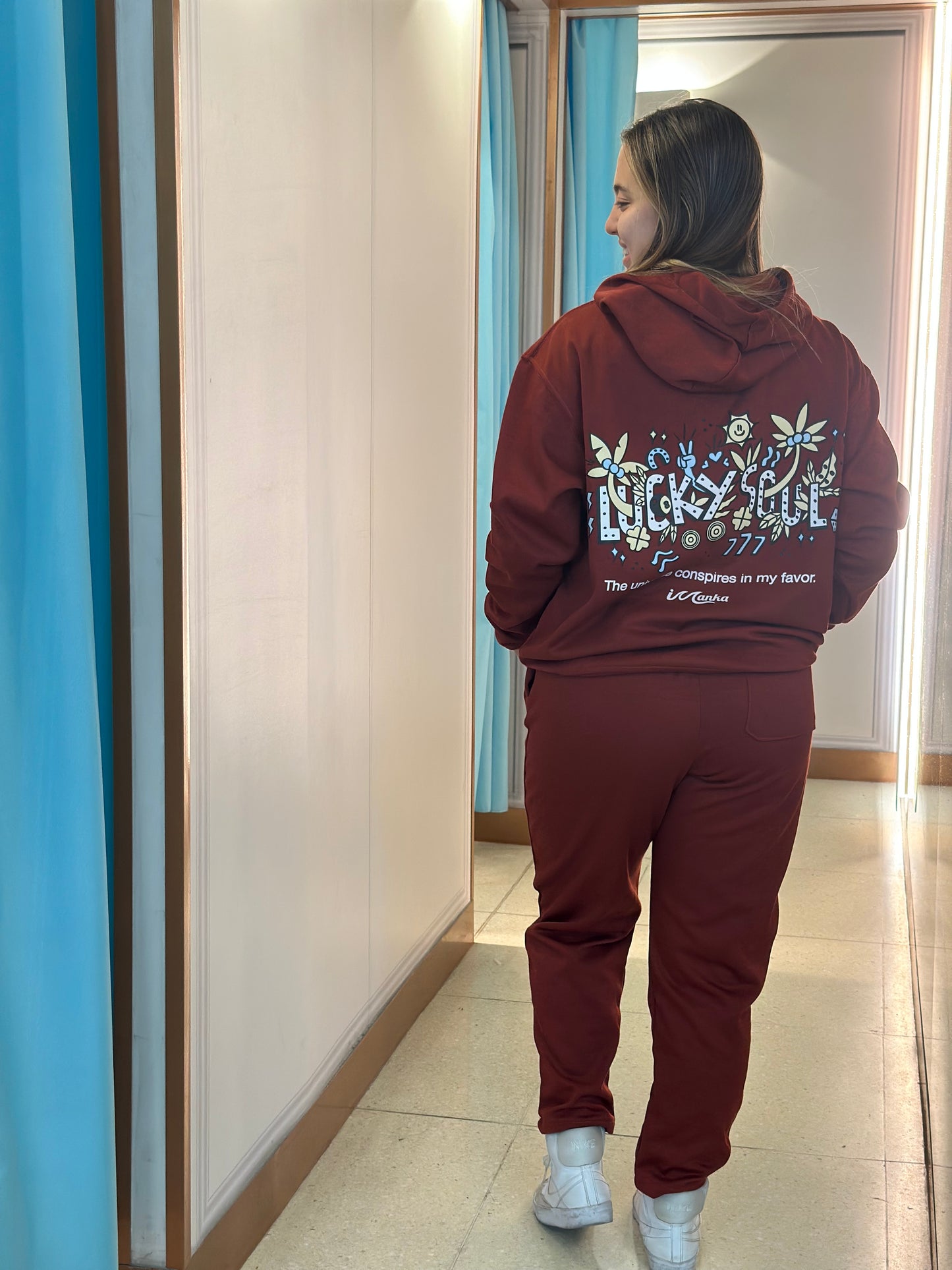 Hoodie Lucky Mujer 🍀
